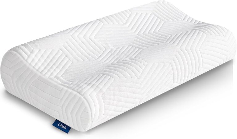 Weißes ergonomisches orthopädisches Kissen mit konturiertem Wellenmuster, isoliert auf weißem Hintergrund.